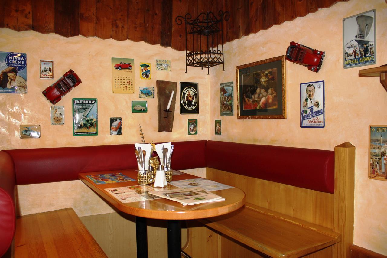 Autobahnrestaurant & Motorhotel Zoebern Екстериор снимка